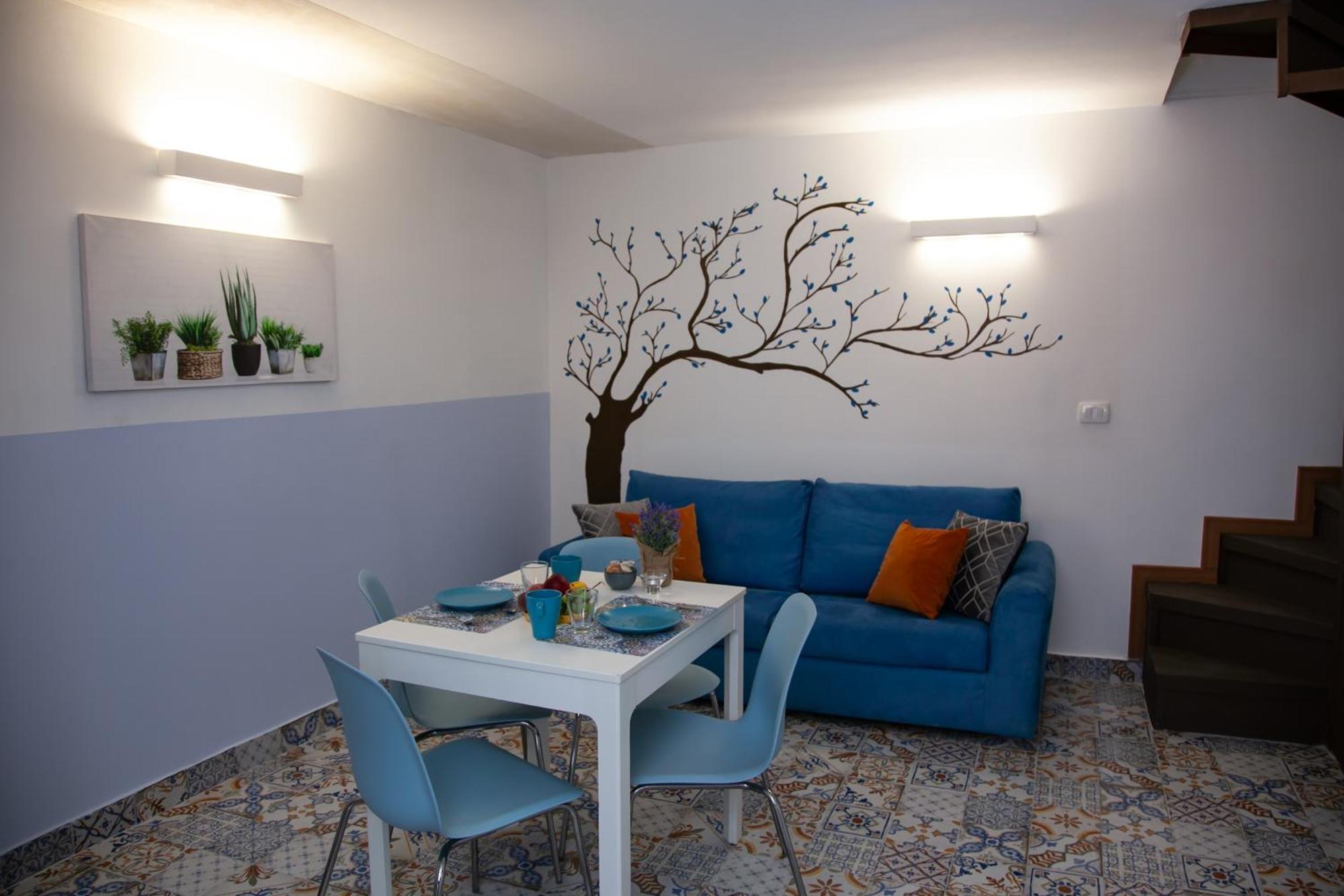 La Casetta In Centro By Sicily In Home Catania Bagian luar foto